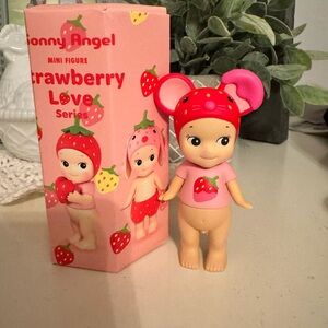 Sonny Angel Strawberry Love mouse Mini Figure authentic new in box